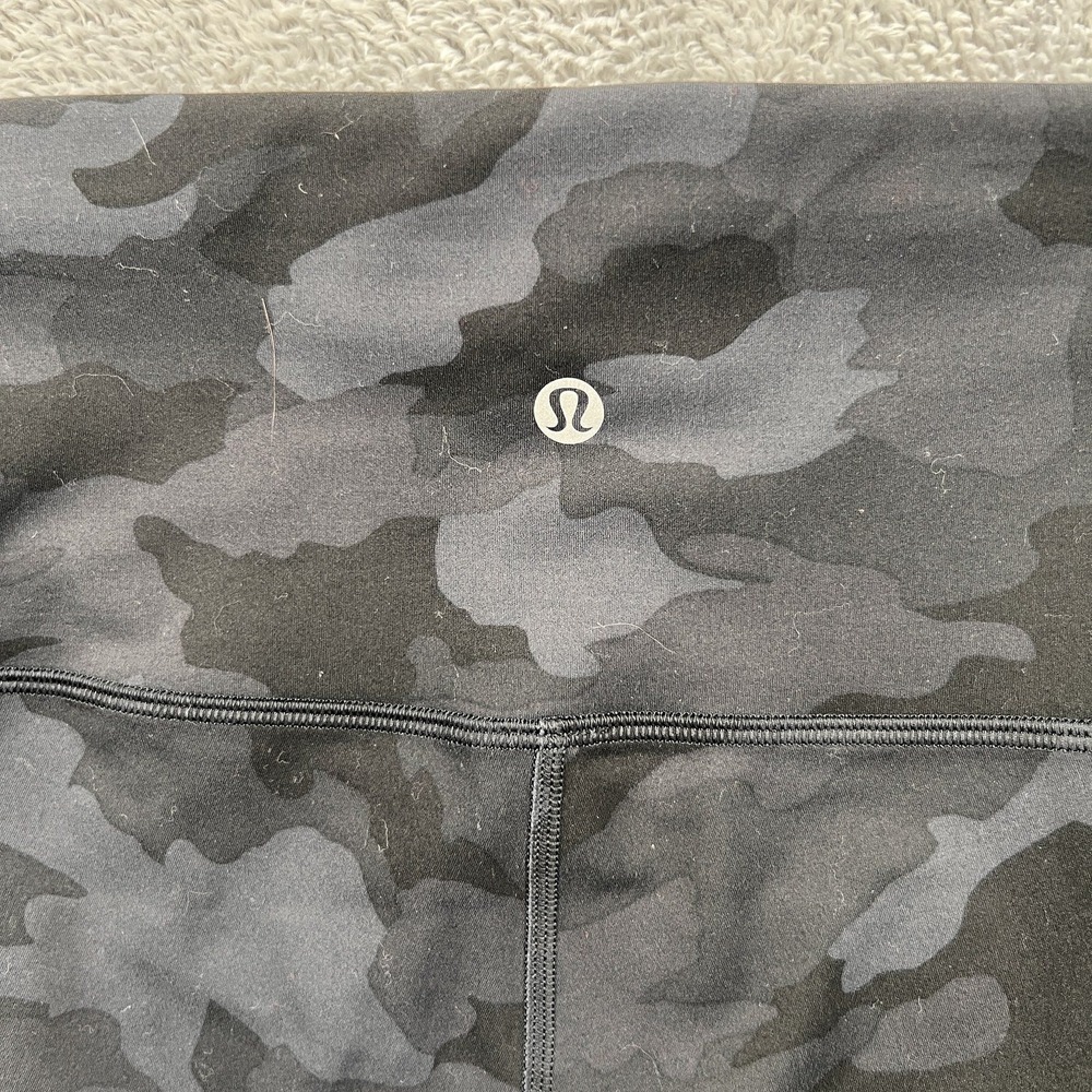 Lululemon Align Camo High Rise Biker Shorts 6 Black Women Activewear Yoga - Picture 5 of 7